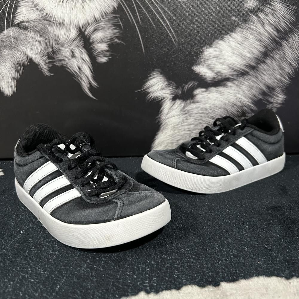 Adidas VL Court 3.0 ID6313 Athletic Sneaker Shoe Kids 12K Suede Casual Cushioned